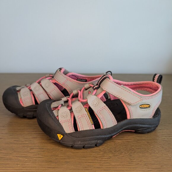 KEEN GRAY AND PINK GIRLS KIDS SANDALS SIZE 11 - Picture 1 of 7